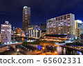港町河廣場的夜景 65602331