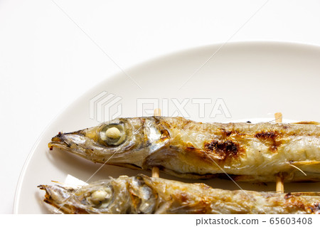 烤的鉗子。 （白板，白色背景） 65603408