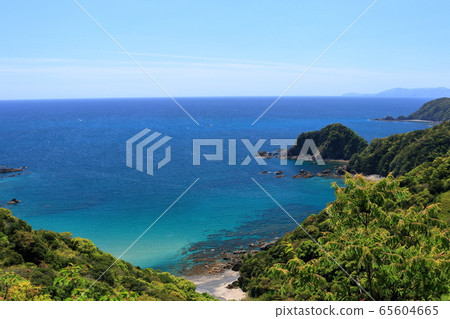 Yokonami Kuroshio Line Scenery from Nakozaki (Kochi Prefecture) Yokonami Kuroshio Line Scenery from Nakozaki (Kochi Prefecture) 65604665