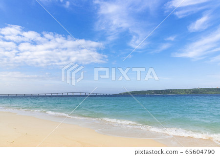 沖繩美麗的宮古藍海和白色沙灘宮古島與那葉前濱海灘 沖繩美麗的宮古藍海和白色沙灘宮古島與那葉前濱海灘 65604790