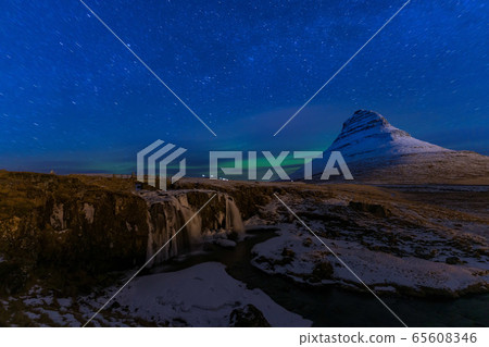 Kirkufettle mountain winter aurora Kirkufettle mountain winter aurora 65608346