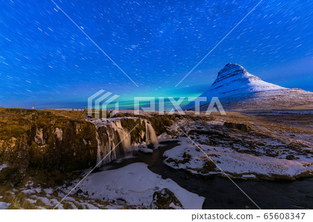 Kirkufettle mountain winter aurora Kirkufettle mountain winter aurora 65608347