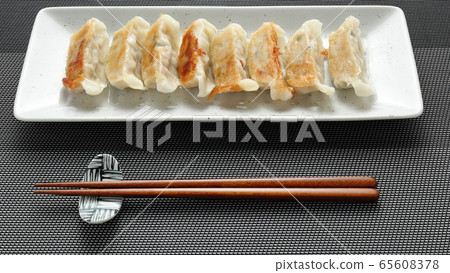 Gyoza Gyoza 65608378