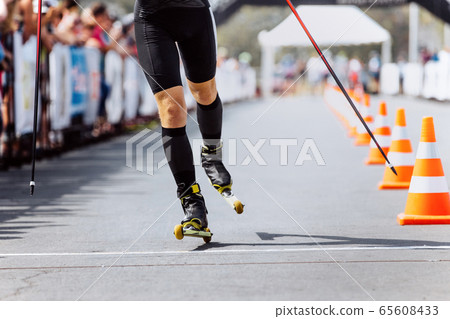 finish line roller skiing race 65608433