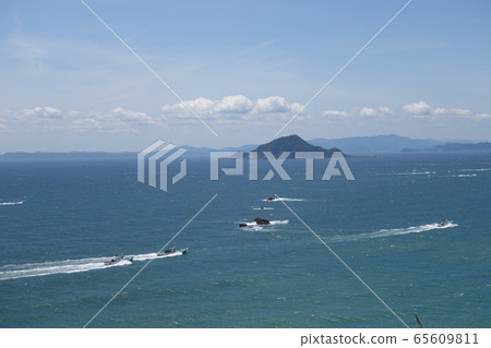 上島和漁船對面 上島和漁船對面 65609811