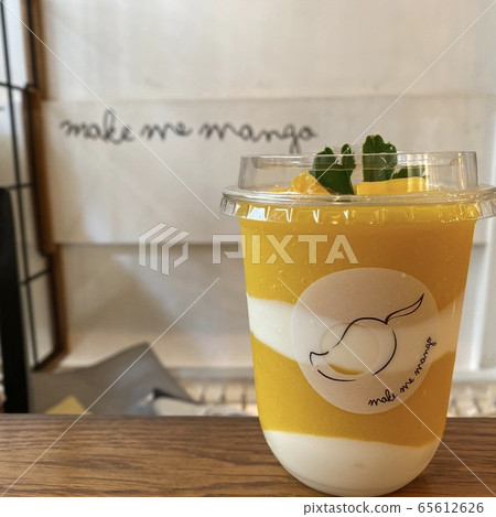Mango smoothie make me mango, a famous mango cafe in Southeast Asia Thailand 65612626