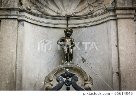 Manneken Pis around Belgian World Heritage Grand Place Manneken Pis around Belgian World Heritage Grand Place 65614046