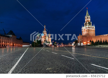 Empty illuminated Red Square and Kremlin, Moscow, Russia Empty illuminated Red Square and Kremlin, Moscow, Russia 65615712