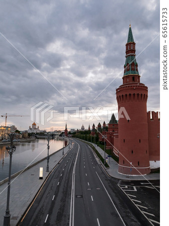 Kremlin embankment in Moscow, Russia 65615733