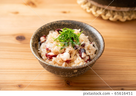Octopus rice Octopus rice 65616451