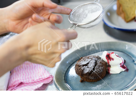 Handmade cake making sugar Handmade cake making sugar 65617022