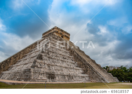 Mexico Chichen Itza Ruins Kukulkan Advent Day Mexico Chichen Itza Ruins Kukulkan Advent Day 65618557