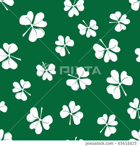 Clover leaf seamless pattern, hand drawn doodle vector illustration. St Patricks Day symbol, Irish lucky shamrock background. 65618825