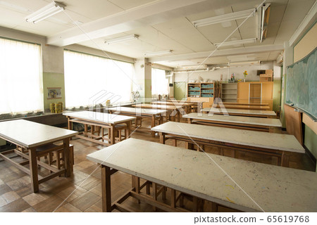 學校教育的學校課堂形象 學校教育的學校課堂形象 65619768