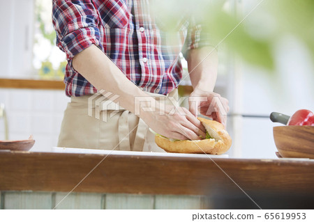 Men who cook 65619953