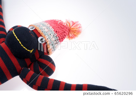 白色背景襪子猴子 白色背景襪子猴子 65620296