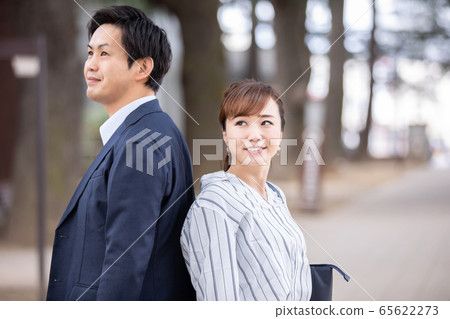 Casual business employee Casual business employee 65622273