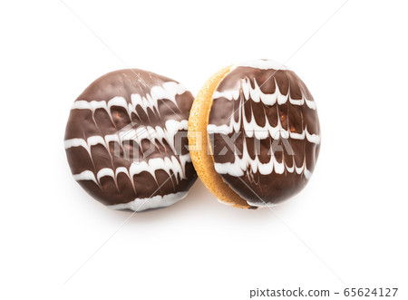 Sweet dessert with chocolate cream and chocolate 65624127
