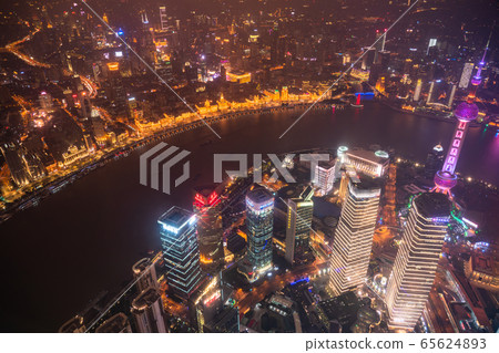 <<上海>>中國經濟中心上海市中心的夜景 65624893