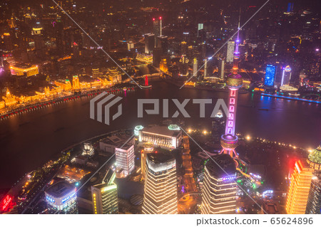 << Shanghai >> Night view of downtown Shanghai, the center of the Chinese economy 65624896