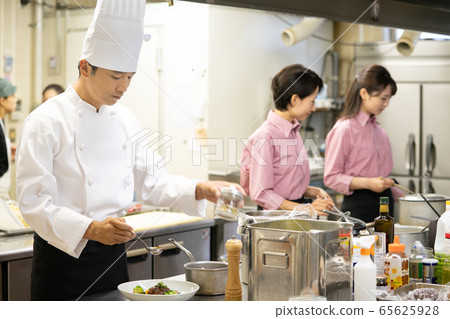 Chef cook restaurant chef cook cooking 65625928