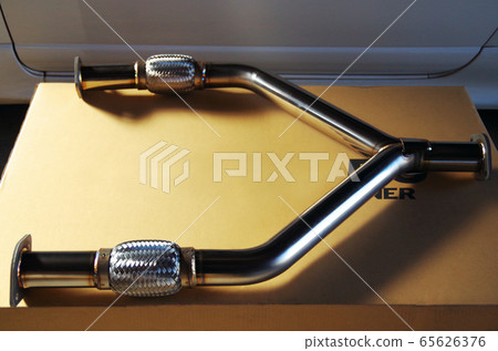 Exhaust pipe made of stainless steel to be mounted on the car 65626376