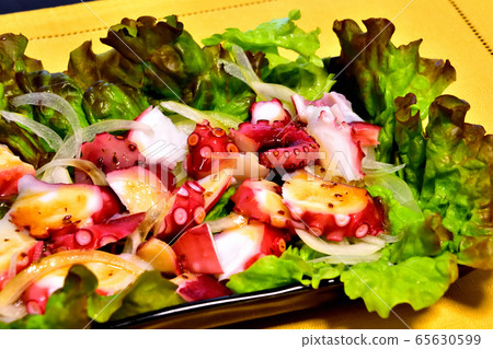 Octopus Carpaccio 65630599