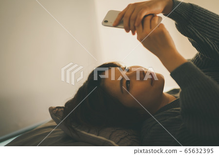 female, lady, woman 65632395