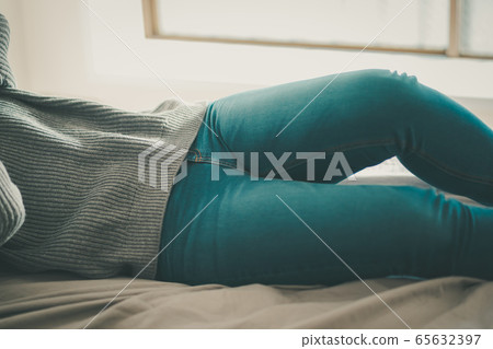 female, lady, woman 65632397