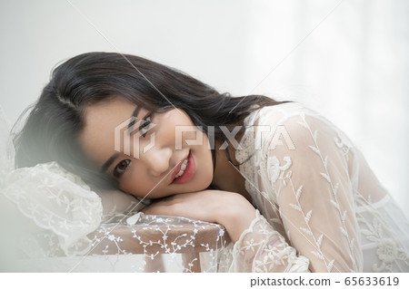 Beauty, girl, white 65633619