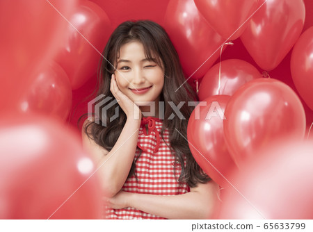 Party women balloons red Party women balloons red 65633799