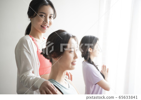 Lifestyle, yoga 65633841