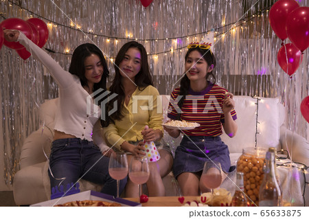 派對女孩氣球 派對女孩氣球 65633875