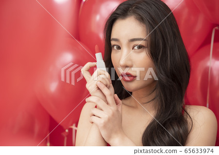 女性化妝品紅色氣球 女性化妝品紅色氣球 65633974