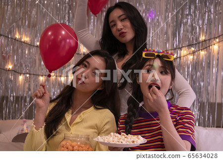 派對女孩氣球 65634028