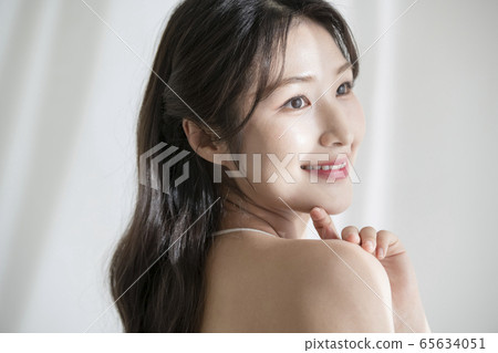 Woman, beauty, white 65634051