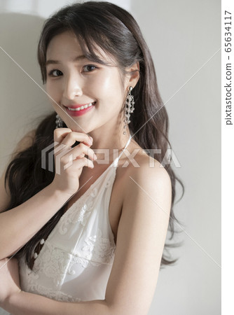 Woman, beauty, white, accessories 65634117