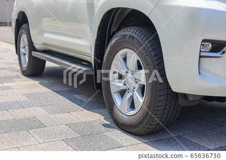 Tire Tire 65636730
