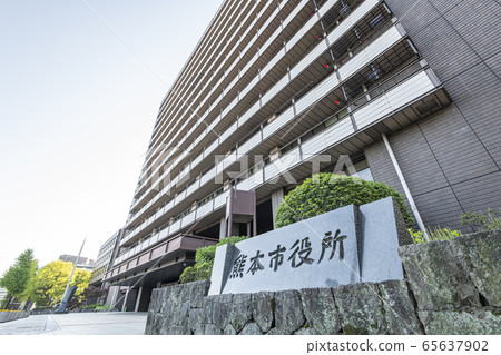 熊本縣熊本市熊本市政廳在晴朗的天氣 熊本縣熊本市熊本市政廳在晴朗的天氣 65637902
