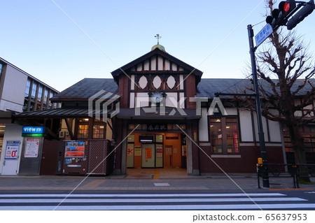 JR Harajuku Station Station Building 65637953