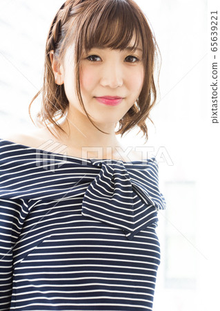 Off shoulder women Off shoulder women 65639221