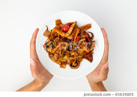 Stir fry squid 65639805