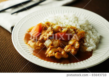 咖哩雞 65643710