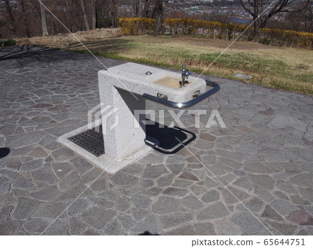 Park drinking fountain Park drinking fountain 65644751
