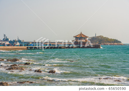 View of Zhanqiao Pier 65650590