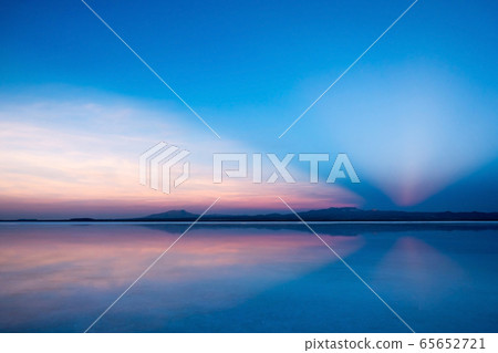 Uyuni salt lake Uyuni salt lake 65652721