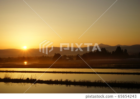 Dawn in the Kitakami Mountains Dawn in the Kitakami Mountains 65654243