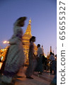Shwedagon Pagoda night 65655327