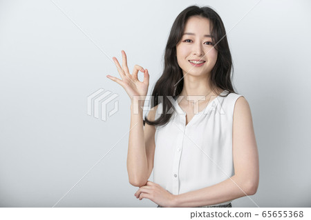 Woman, company, suit 65655368