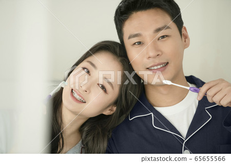 Newlyweds, bedroom, pajamas Newlyweds, bedroom, pajamas 65655566